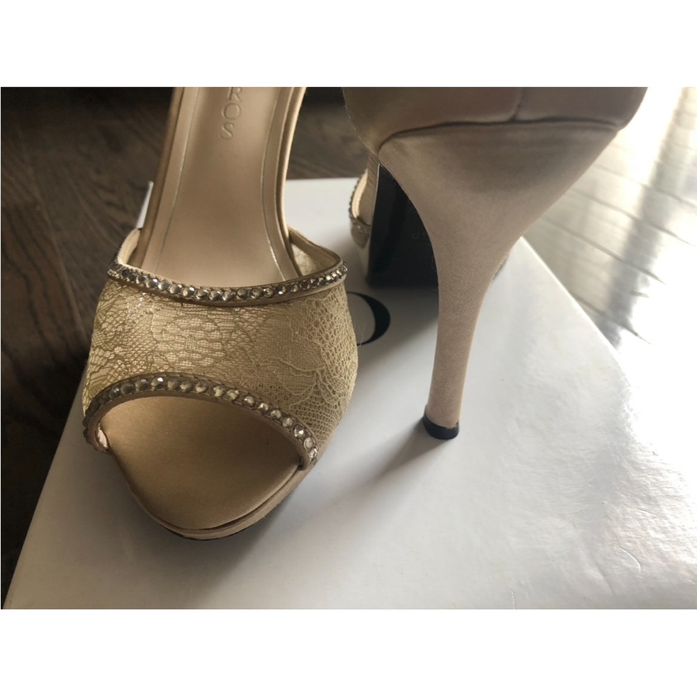 Caparros Elegant Gold Lace Heels
